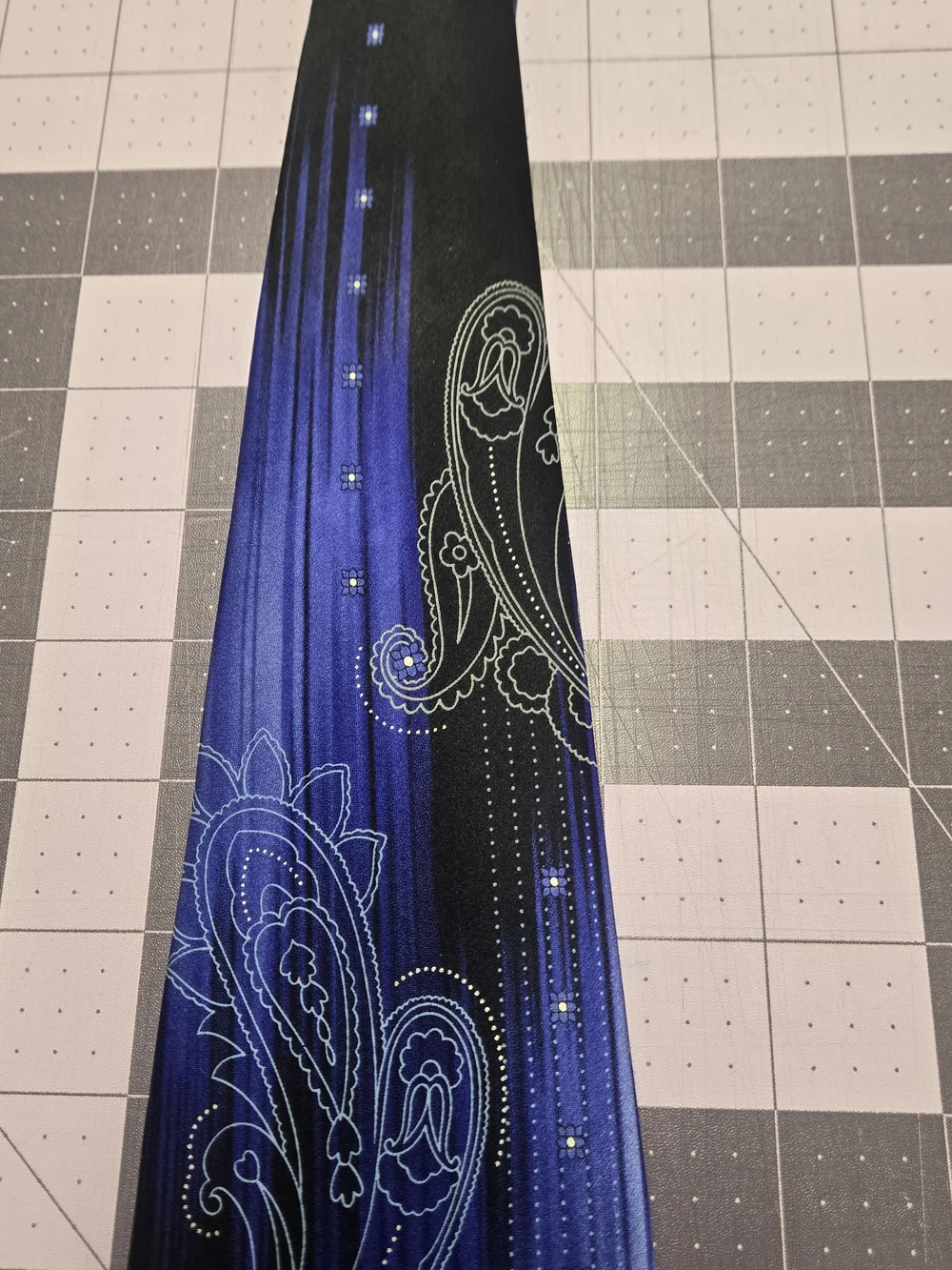 Stacy Adams 100% Silk Blue Black Paisley Men's Necktie 4